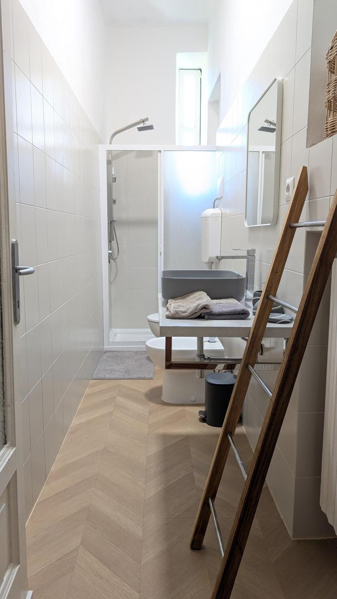Grand Central 1845 - 2 Bedrooms Design Flat Bergamo Exterior foto